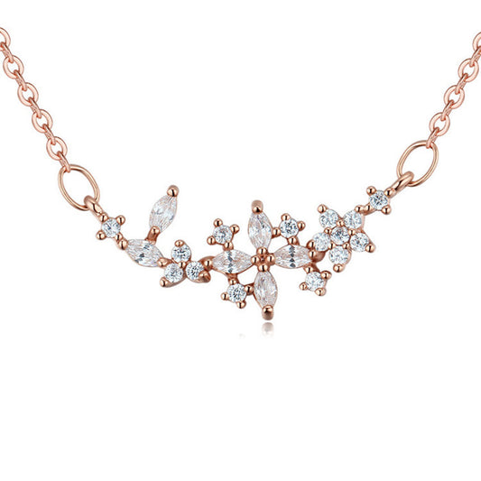 Necklace set in zircon